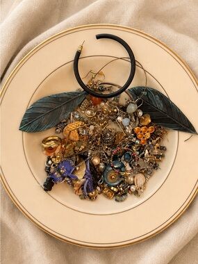 11 OZ Mixed Earrings Lot Singles & Pairs Vintage Modern Craft Reseller Jewelry